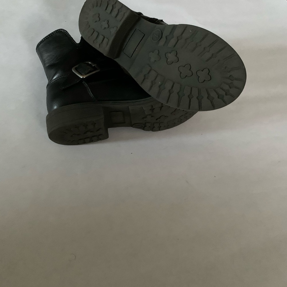 Preowned Girls Youth Black Ankle Boots Size 1 - Picture 6 of 6